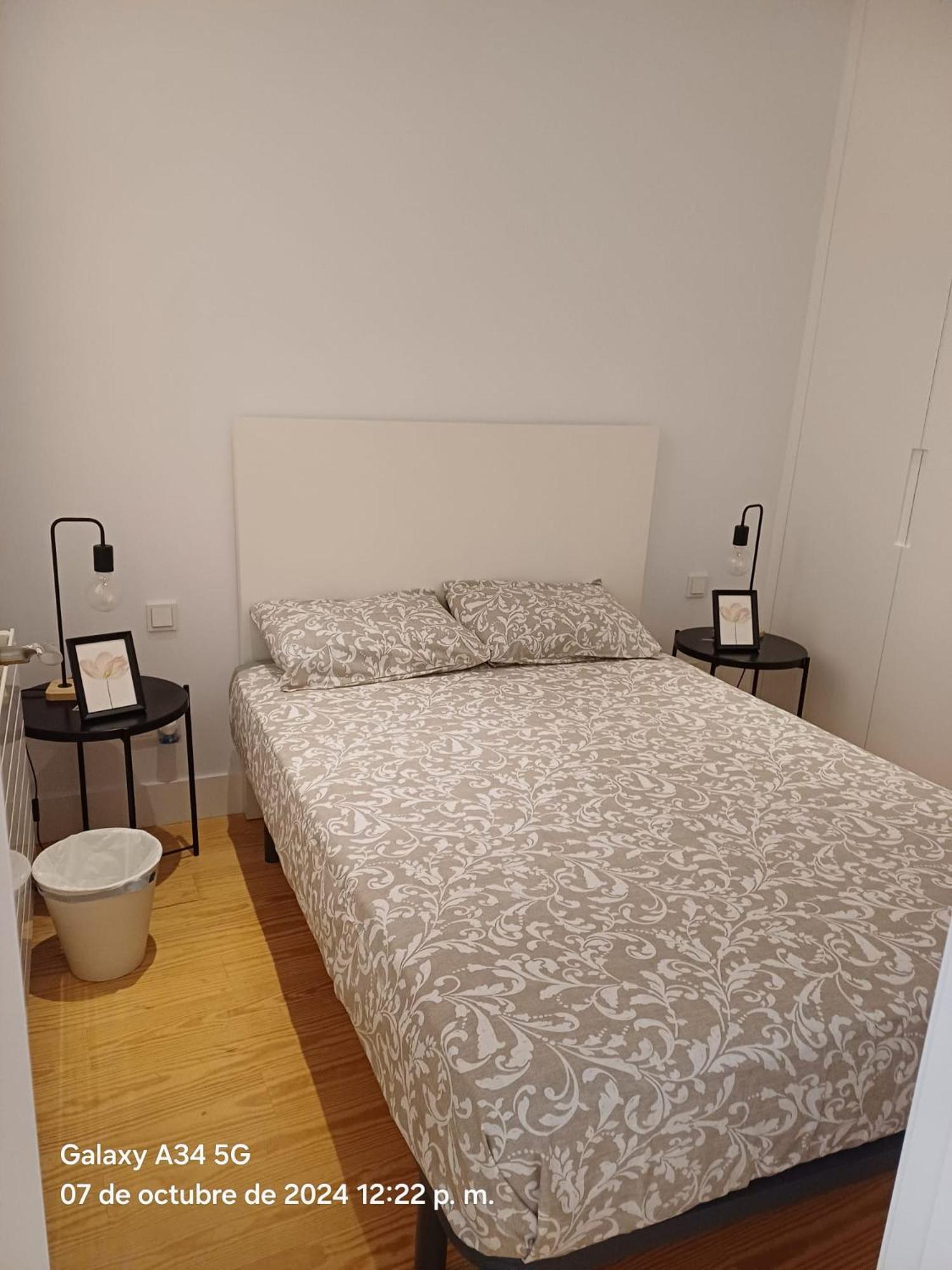 Private Rooms In Magdalena Street Madrid Exterior foto